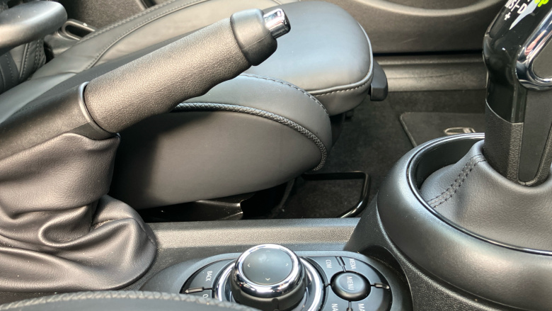 MINI Hatchback 1.5 Cooper Exclusive Premium Plus 5dr Auto Petrol Hatchback